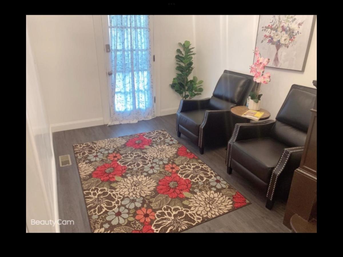 Brand New Bedroom With Tv Next Jhu Baltimore Ngoại thất bức ảnh